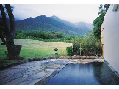 Open-air bath